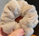 1 pc Fluffy Soft Fuzzy Hair Scrunchies (Size: 9cm/3.54inch)
